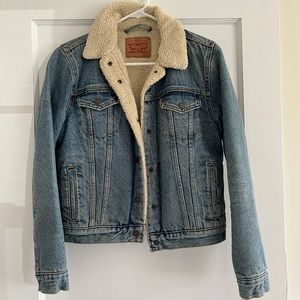 Levi’s Trucker Jacket, Sherpa Lining, size S